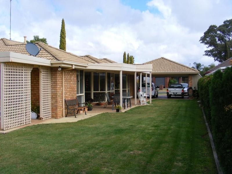 11 Byrnola Court, Kyabram VIC 3620