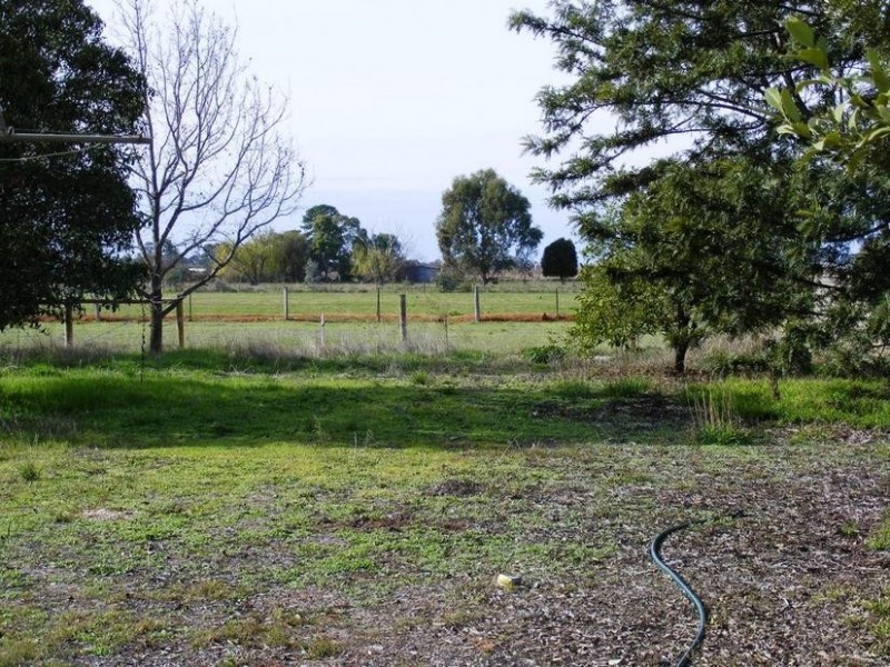 4 Thompsons Lane, Kyabram VIC 3620