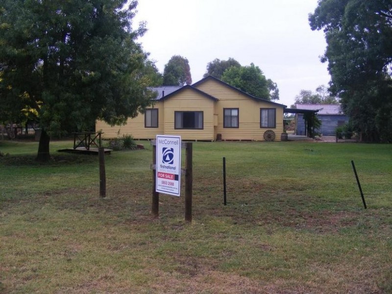 43 Robinsons Lane, Kyabram VIC 3620