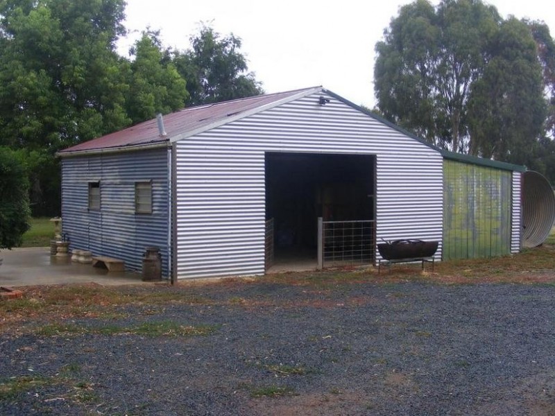 43 Robinsons Lane, Kyabram VIC 3620