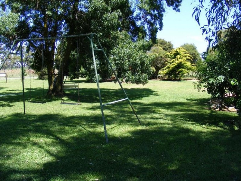 43 Robinsons Lane, Kyabram VIC 3620