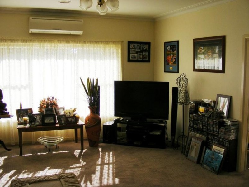 8 Jacaranda Avenue, Kyabram VIC 3620