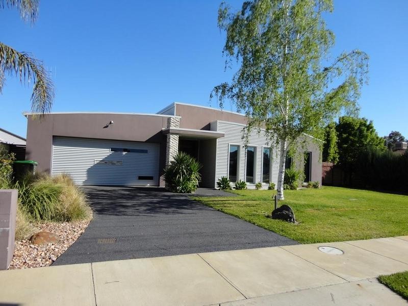 5 Tehan Avenue, Kyabram VIC 3620