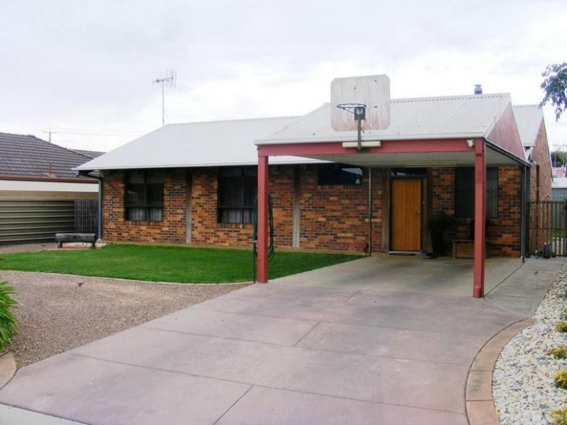 15 Banyule Court, Kyabram VIC 3620