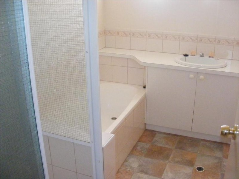 2/16 Hobbs Court, Tongala VIC 3621