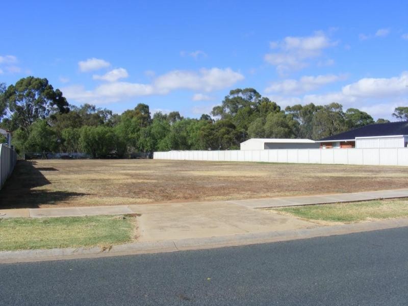 3 Munro Crescent, Kyabram VIC 3620