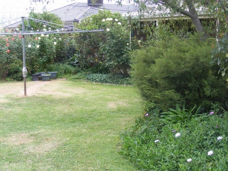 27 Tehan Avenue, Kyabram VIC 3620