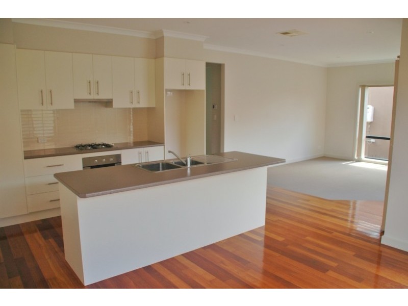 2/132 Fenaughty Street, Kyabram VIC 3620