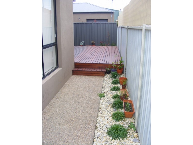 2/132 Fenaughty Street, Kyabram VIC 3620