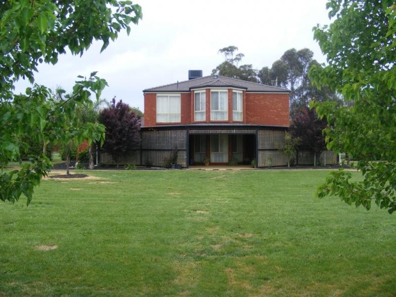 16 Kashelmara Drive, Kyabram VIC 3620