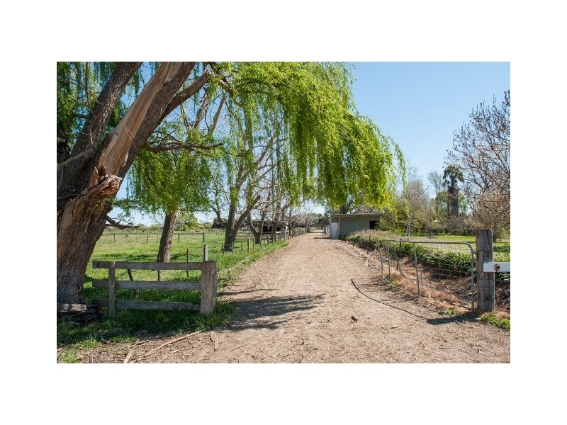 1012 Henderson Road, Tongala VIC 3621