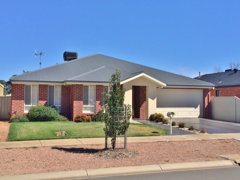 8 Goegan Drive, Kyabram VIC 3620