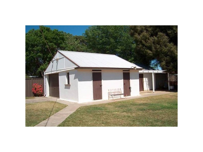 16 Saunders Street, Kyabram VIC 3620