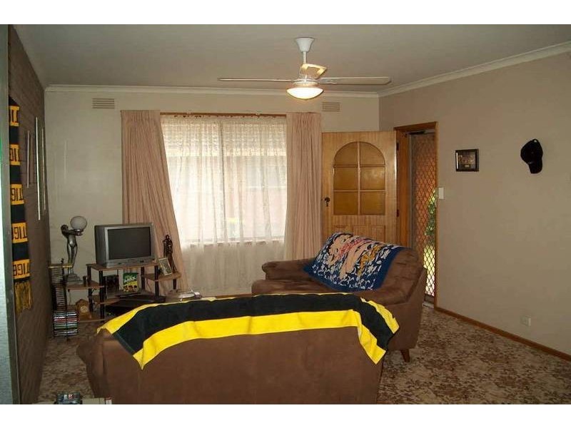 2/2 Gillespie Street, Kyabram VIC 3620