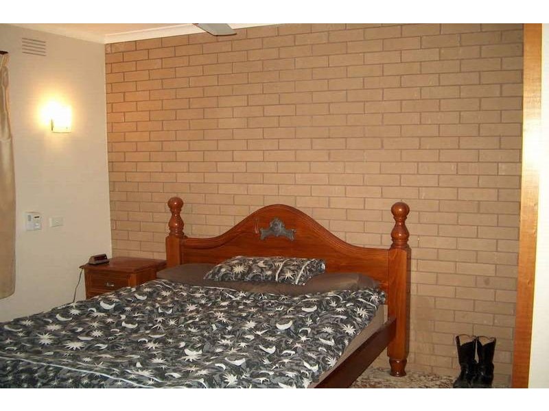 2/2 Gillespie Street, Kyabram VIC 3620