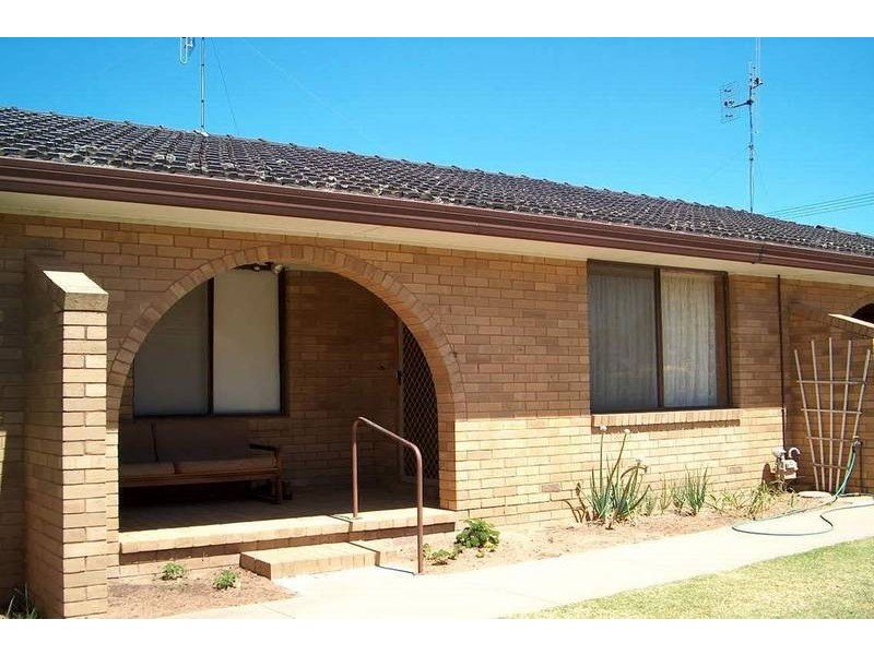 2/2 Gillespie Street, Kyabram VIC 3620