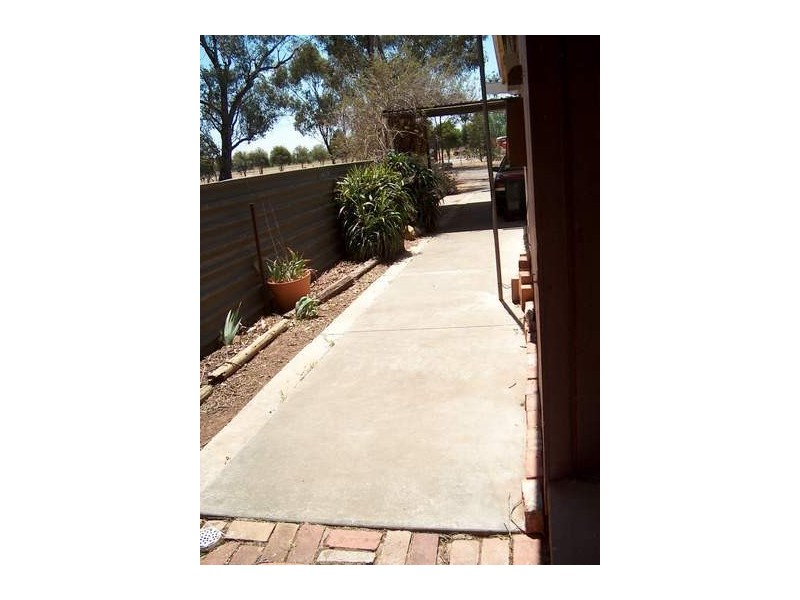 76 Midland Highway, Stanhope VIC 3623