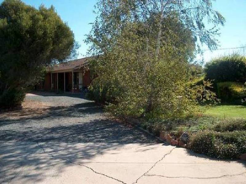 Azalea Court, Kyabram VIC 3620