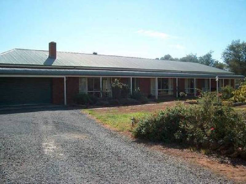 5 Carmaria Court, Kyabram VIC 3620