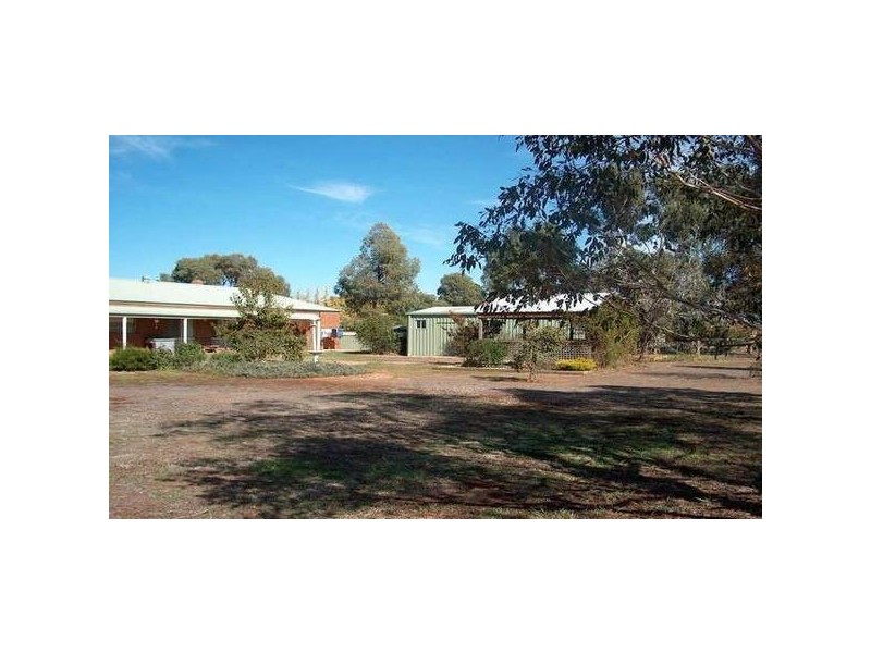 5 Carmaria Court, Kyabram VIC 3620