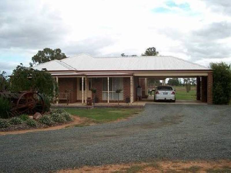 Weller Road, Lancaster VIC 3620