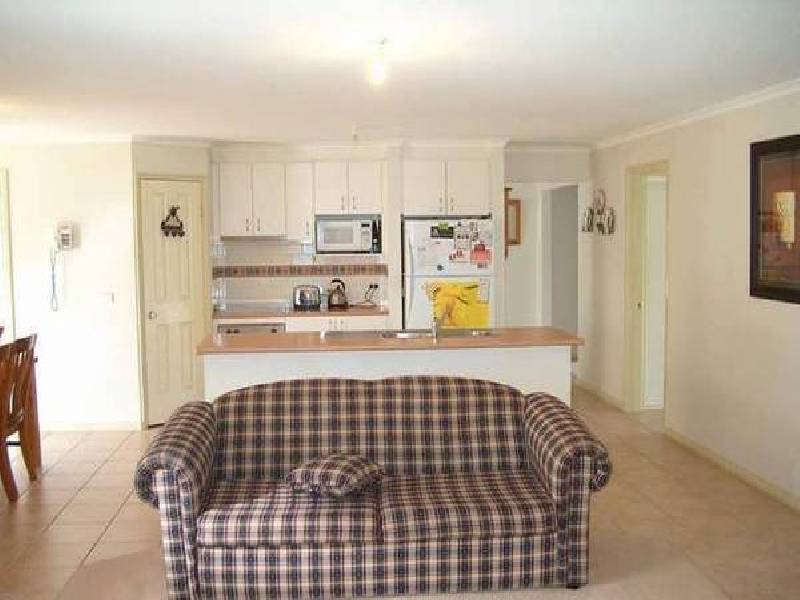 Weller Road, Lancaster VIC 3620