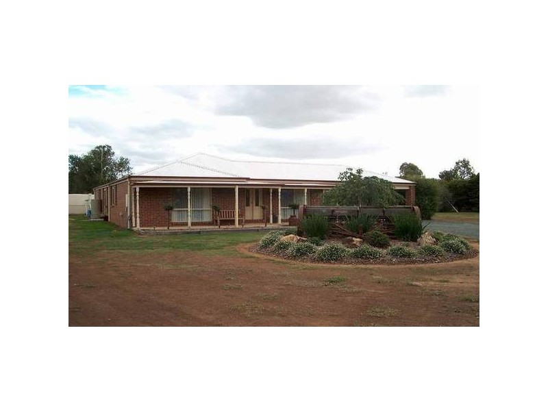 Weller Road, Lancaster VIC 3620