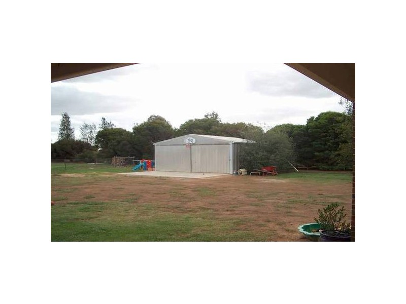 Weller Road, Lancaster VIC 3620