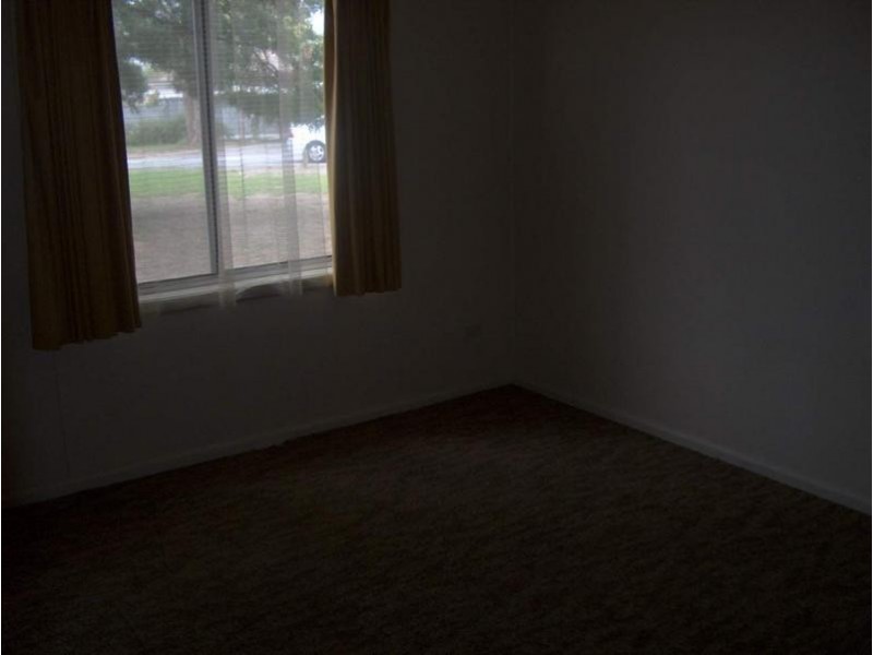 2/8 Oswald Street, Kyabram VIC 3620