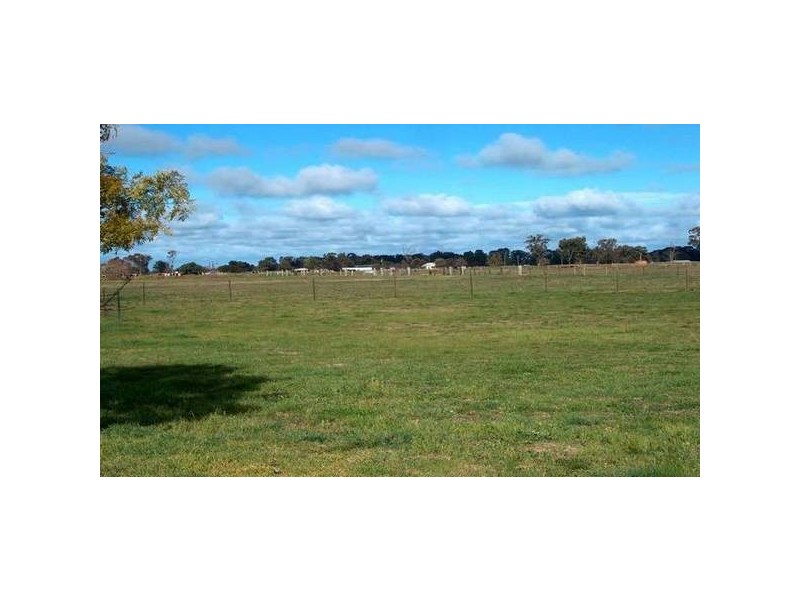 Mcleod Road, Tongala VIC 3621