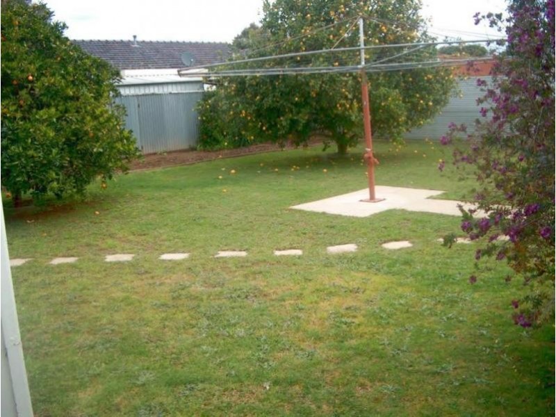 8 Tulloh Street, Kyabram VIC 3620