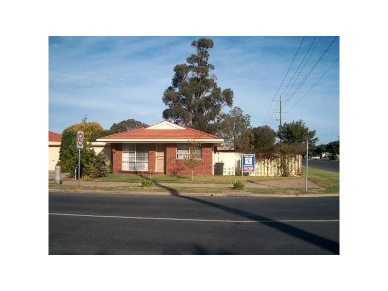 11 Barton Road, Kyabram VIC 3620