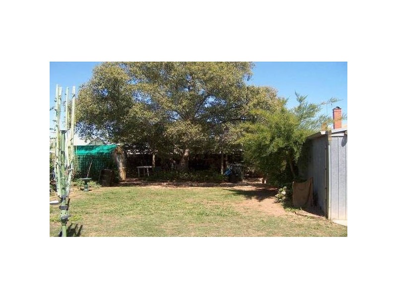 18 Lake Road, Kyabram VIC 3620