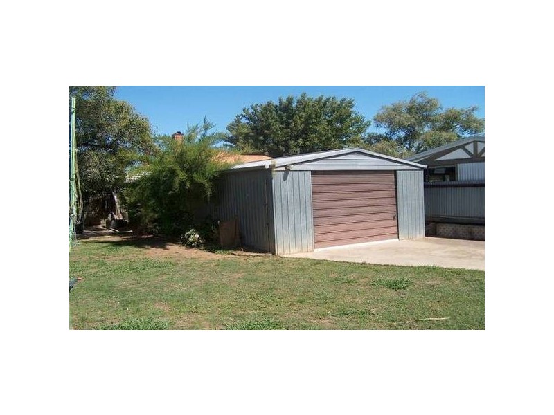 18 Lake Road, Kyabram VIC 3620