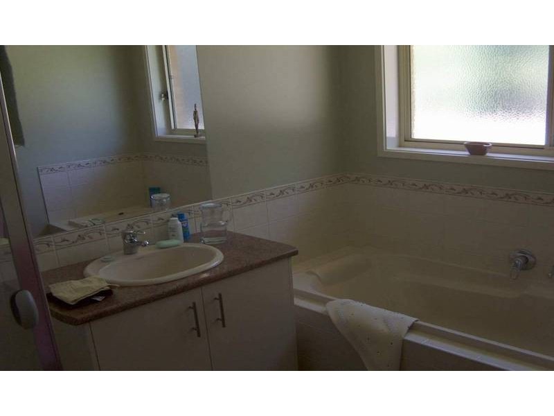 17 Curtis Court, Kyabram VIC 3620