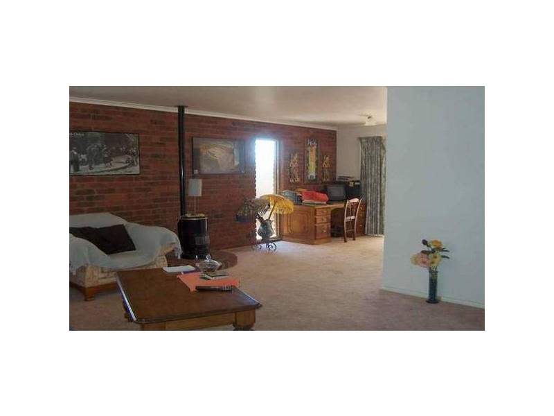 25 Memorial Drive, Tongala VIC 3621