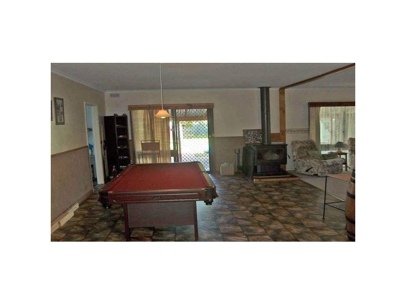 8 Hawkins Street, Kyabram VIC 3620