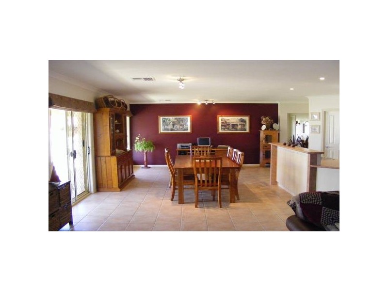 27 Deakin Grove, Tongala VIC 3621