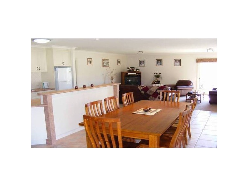 27 Deakin Grove, Tongala VIC 3621