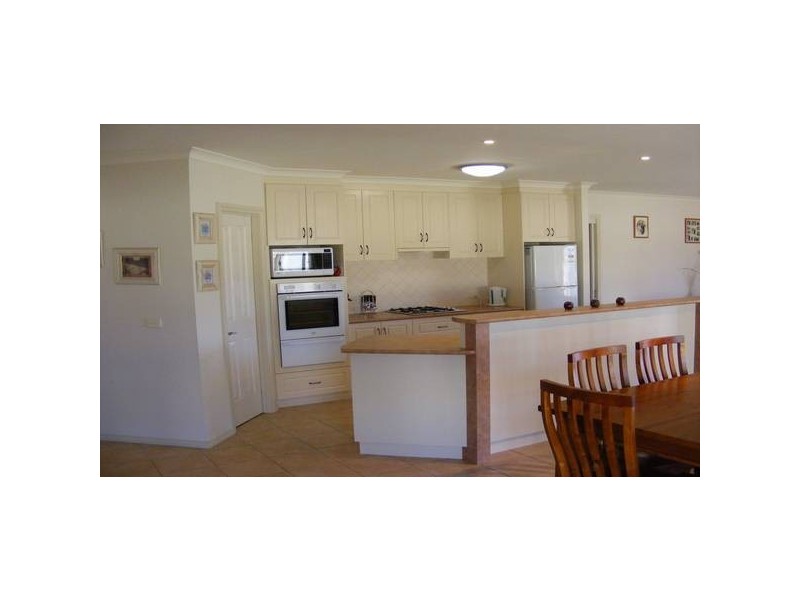 27 Deakin Grove, Tongala VIC 3621