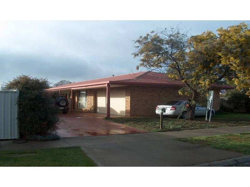 15 Munro Crescent, Kyabram VIC 3620