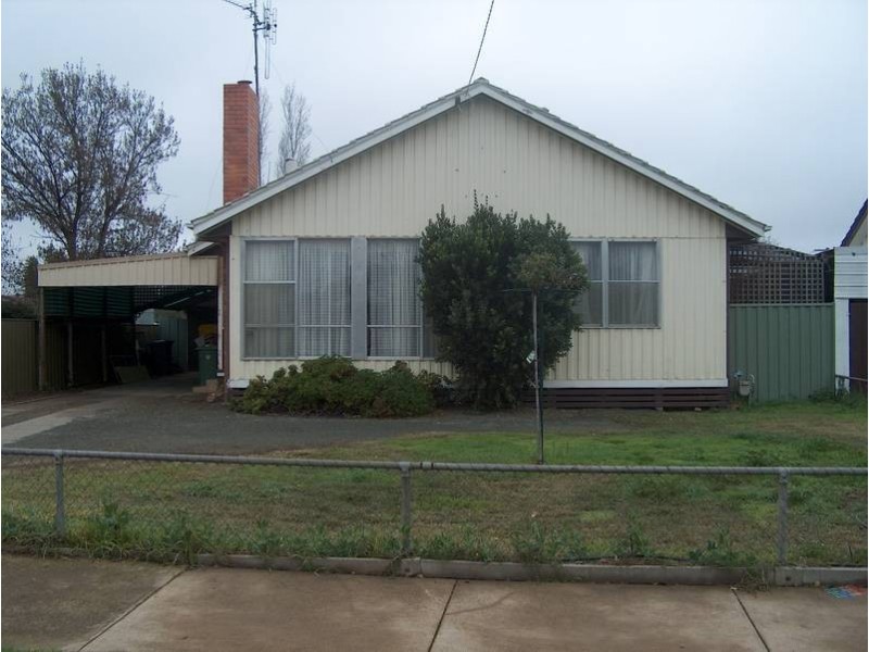 16 Lynton Cresent, Kyabram VIC 3620