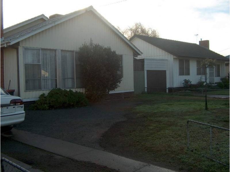 16 Lynton Cresent, Kyabram VIC 3620