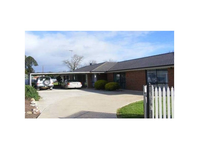 2 Crow Cresent, Kyabram VIC 3620