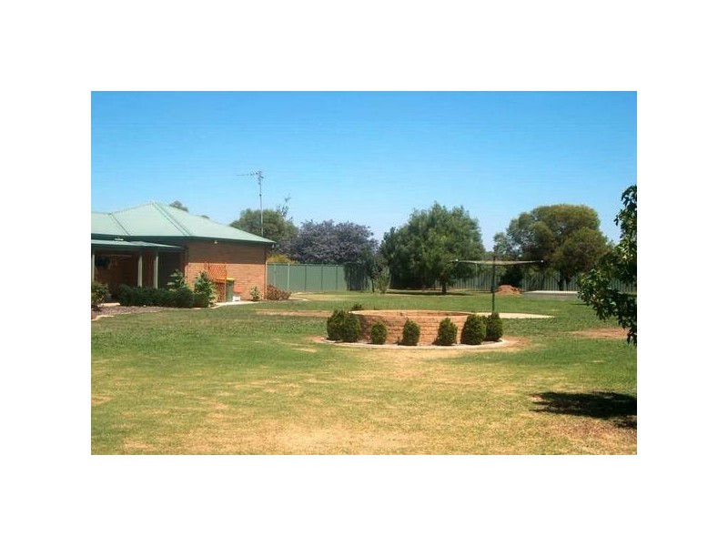 3 Carmaria Drive, Kyabram VIC 3620