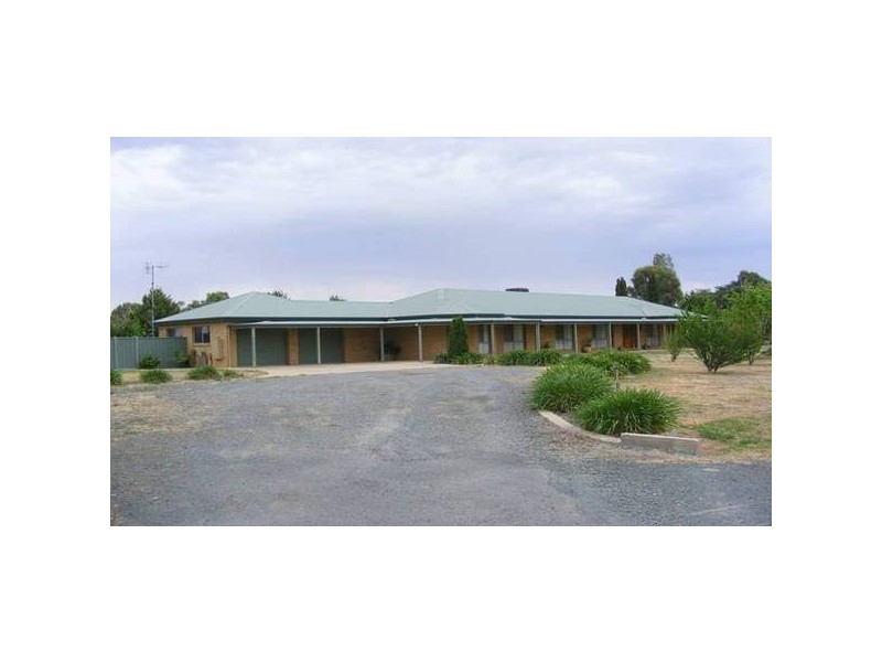 3 Carmaria Drive, Kyabram VIC 3620