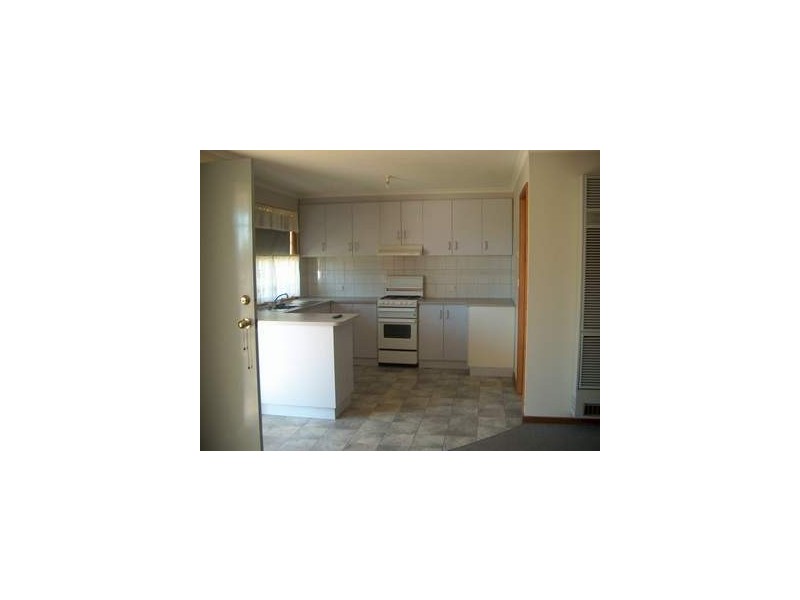 9 Barton Road, Kyabram VIC 3620