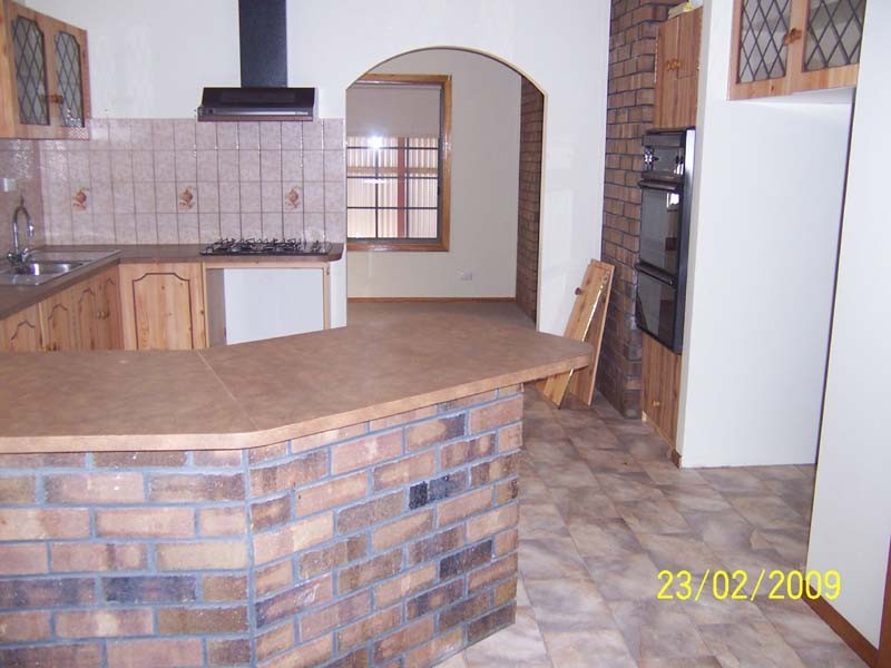 18 Simmons Crescent, Port Augusta West SA 5700