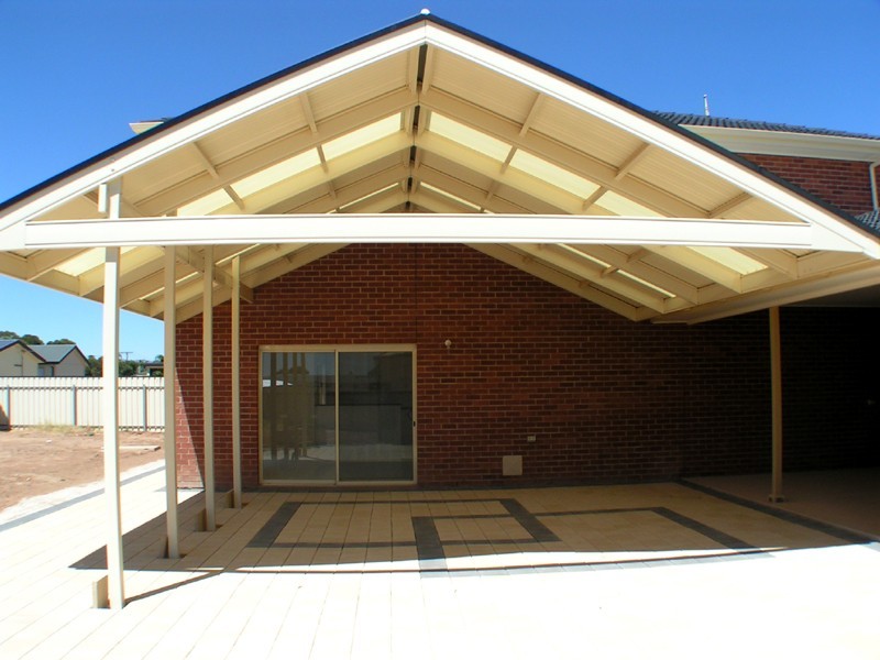 1 McConnal Road, Stirling North SA 5710