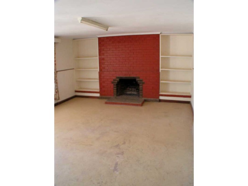 15 Francis Street, Quorn SA 5433